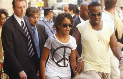Malia Obama, by Reuters Photo by Remo Casilli of Reuters via Vancouver Sun