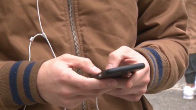 2016-04-26-YouTube-Smartphone