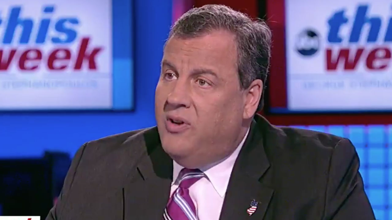 Chris Christie hospitalized with 'mild' virus symptoms