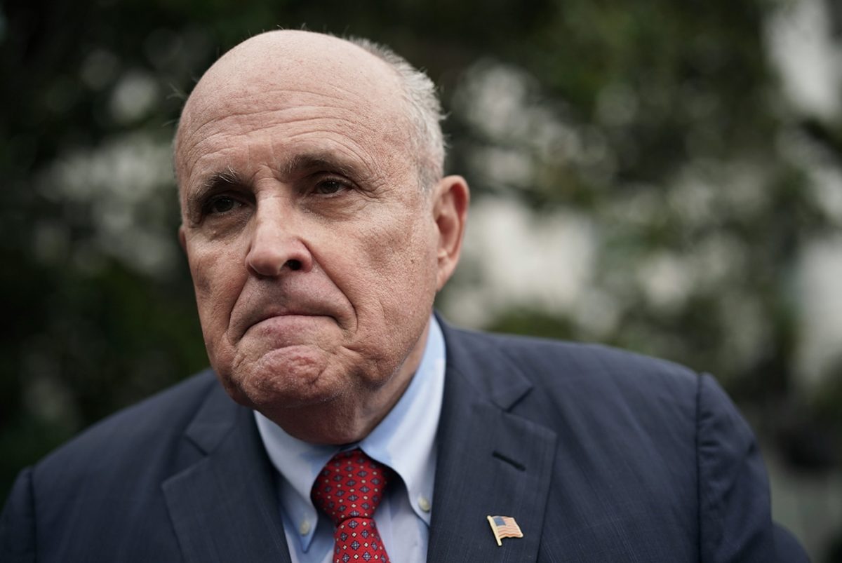 Rudy Giuliani Issues Bizarre 'Ivessapology' Tweet After Deleting Doctored Pelosi Video