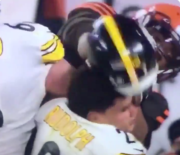 Myles Garrett Hits Mason Rudolph With a Helmet, Chaos Ensues - The