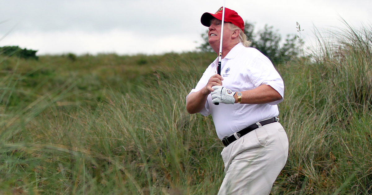 Præsident Donald Trump på golfbanen