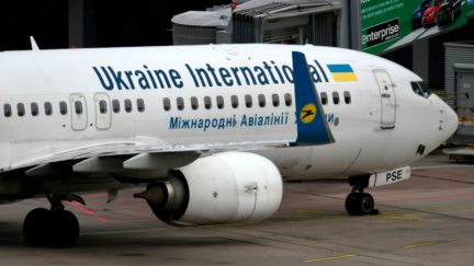 Ukrainian International Airlines 737-800