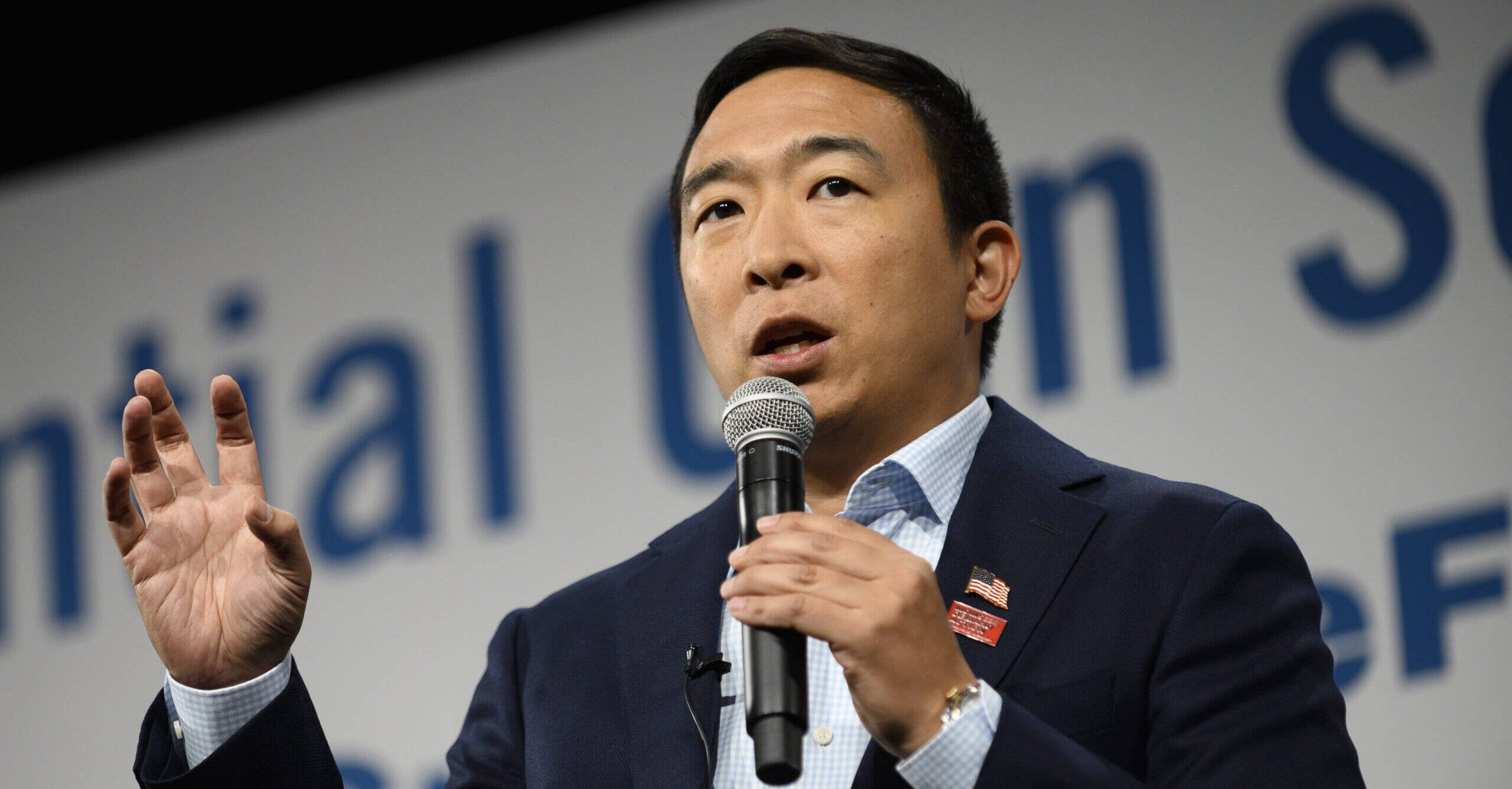 Andrew Yang culpa a los demócratas por la reversión de Roe: ‘Se deslizará y enviará correos electrónicos a la gente para pedir dinero’