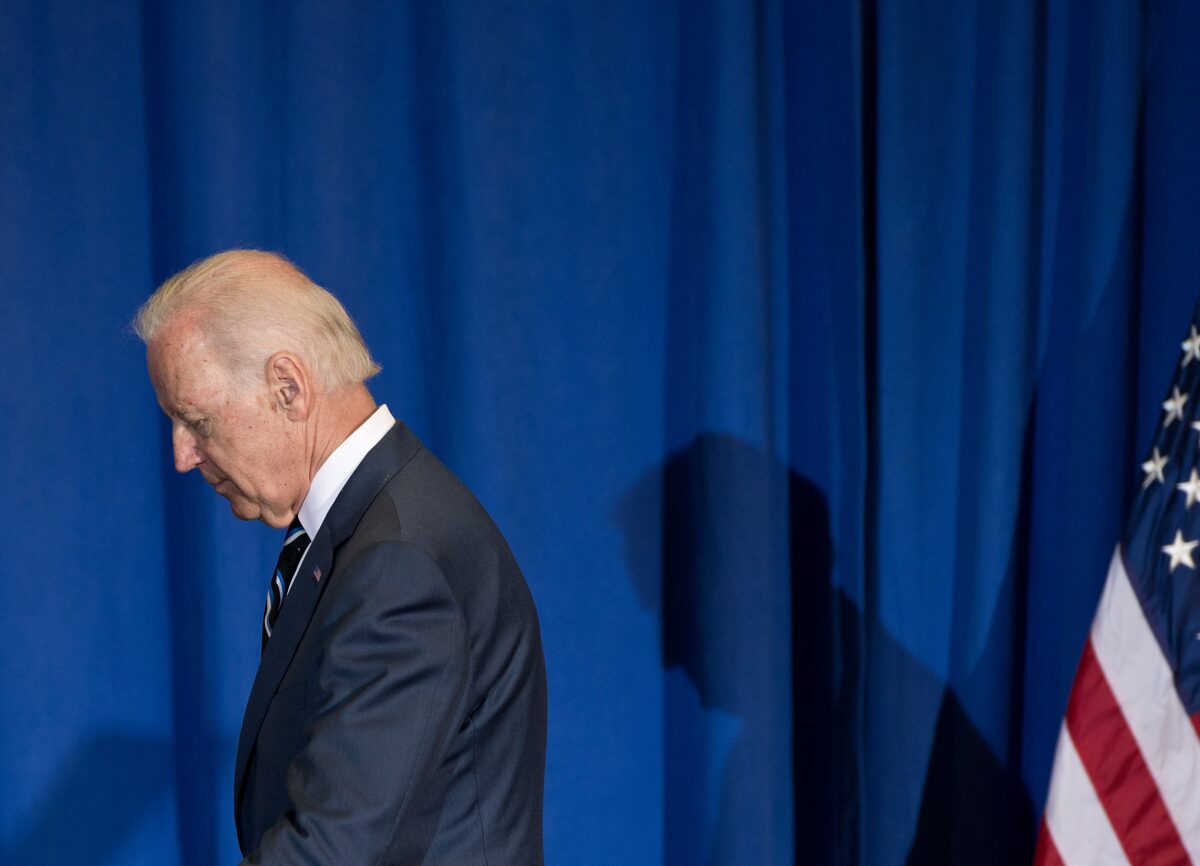 Joe Biden Dips to 31% Approval in Iowa Poll