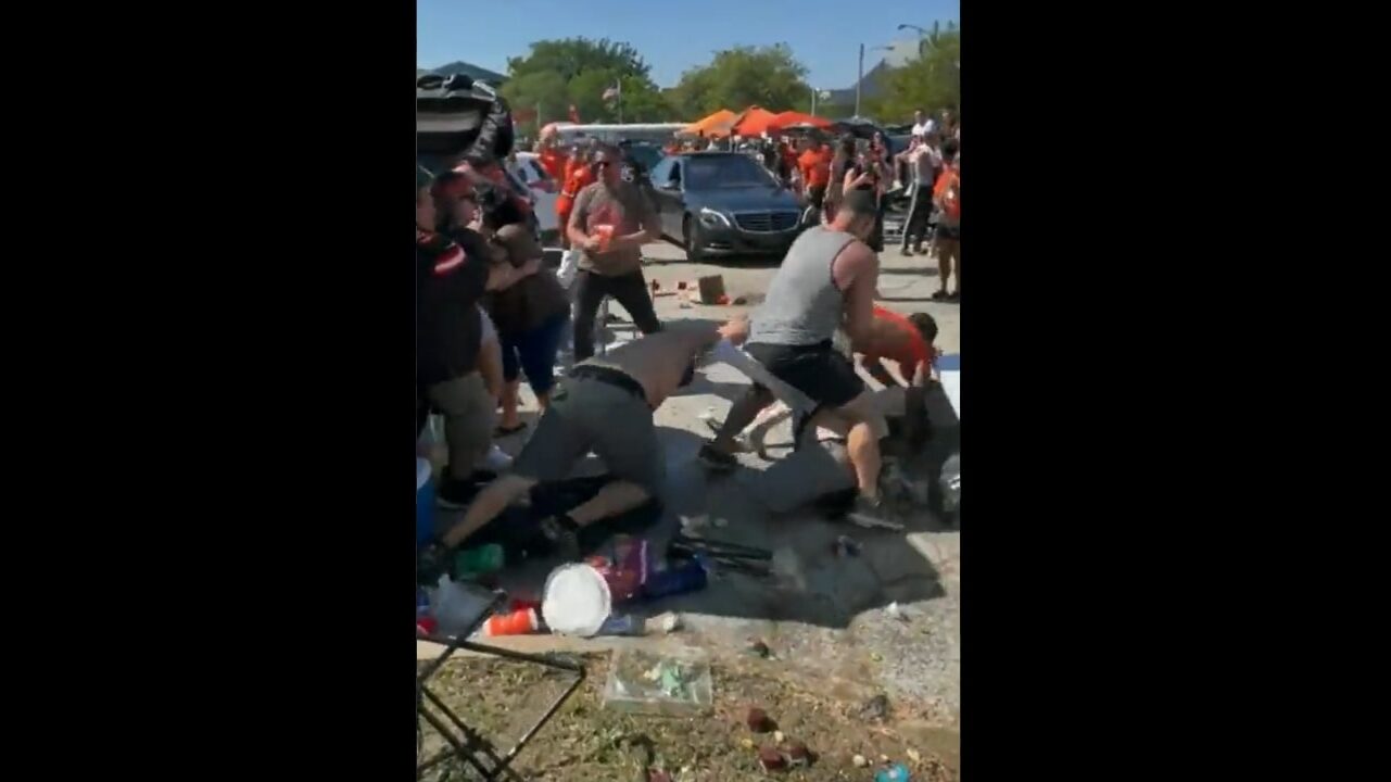 Browns Fans Throw Violent Punches In Wild Melee At Pregame Tailgate