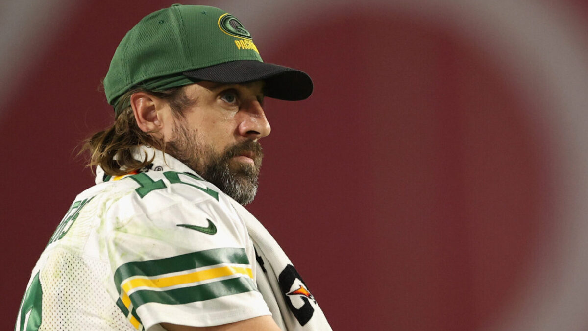 Aaron Rodgers tests positive for Covid-19