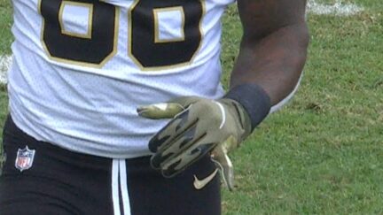 Ty Montgomery suffers gruesome finger injury