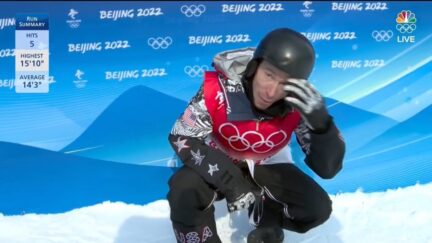 Shaun White advances to Olympic medal round