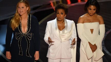 Amy Schumer, Wanda Sykes, Regina Hall host the Oscars