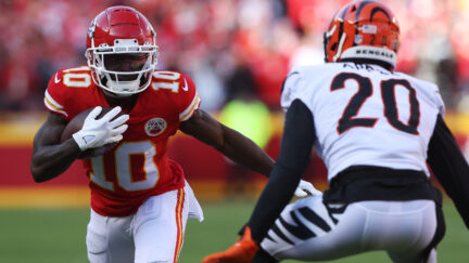 Miami Dolphins WR Tyreek Hill says he got death threats for comments on  Kansas City Chiefs' Patrick Mahomes - ESPN