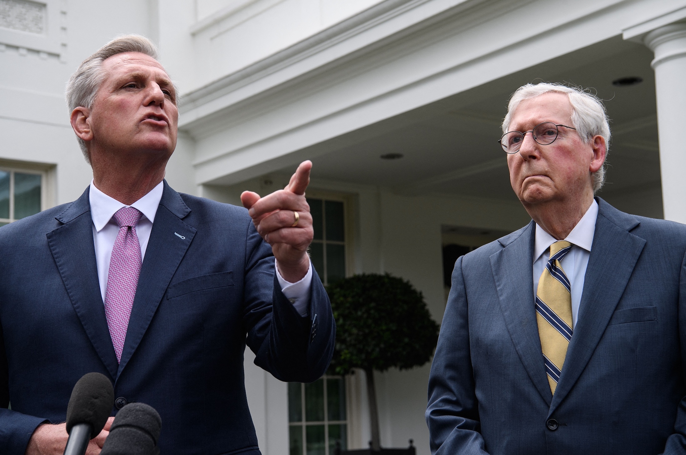 Kevin McCarthy, Mitch McConnell