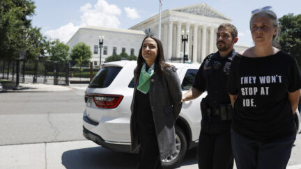 AOC, Other Democrats Arrested at Abortion Rights Protest
