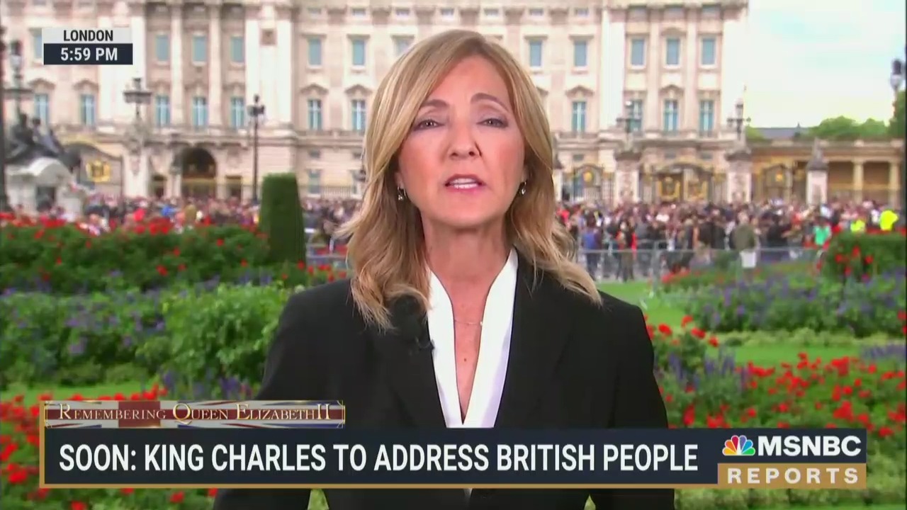 Chris Jansing Outside Buckingham Palace