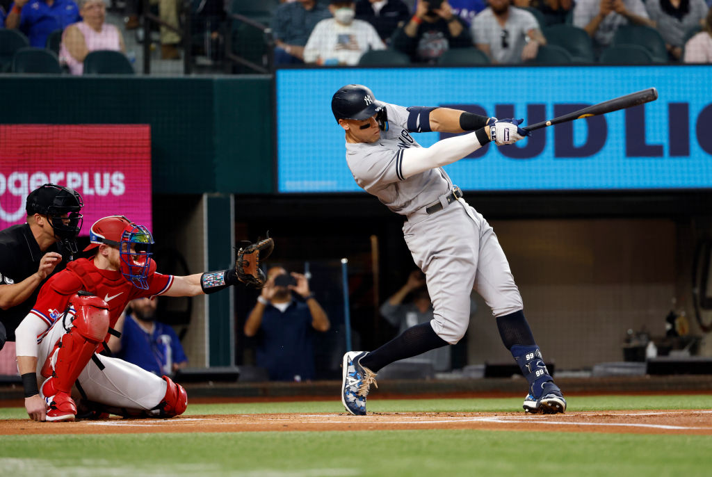 Aaron Judge hits home run #62