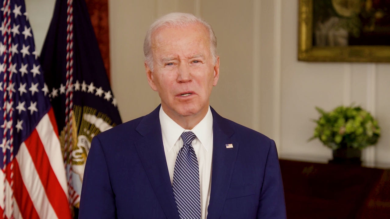 Biden Speaks Out on 'Horrific and Senseless' Walmart Shooting
