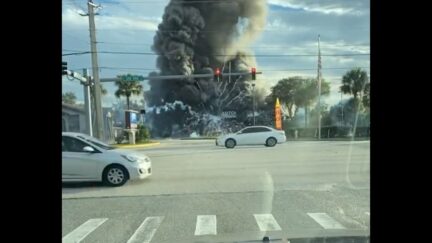 Florida fireworks store catches fire
