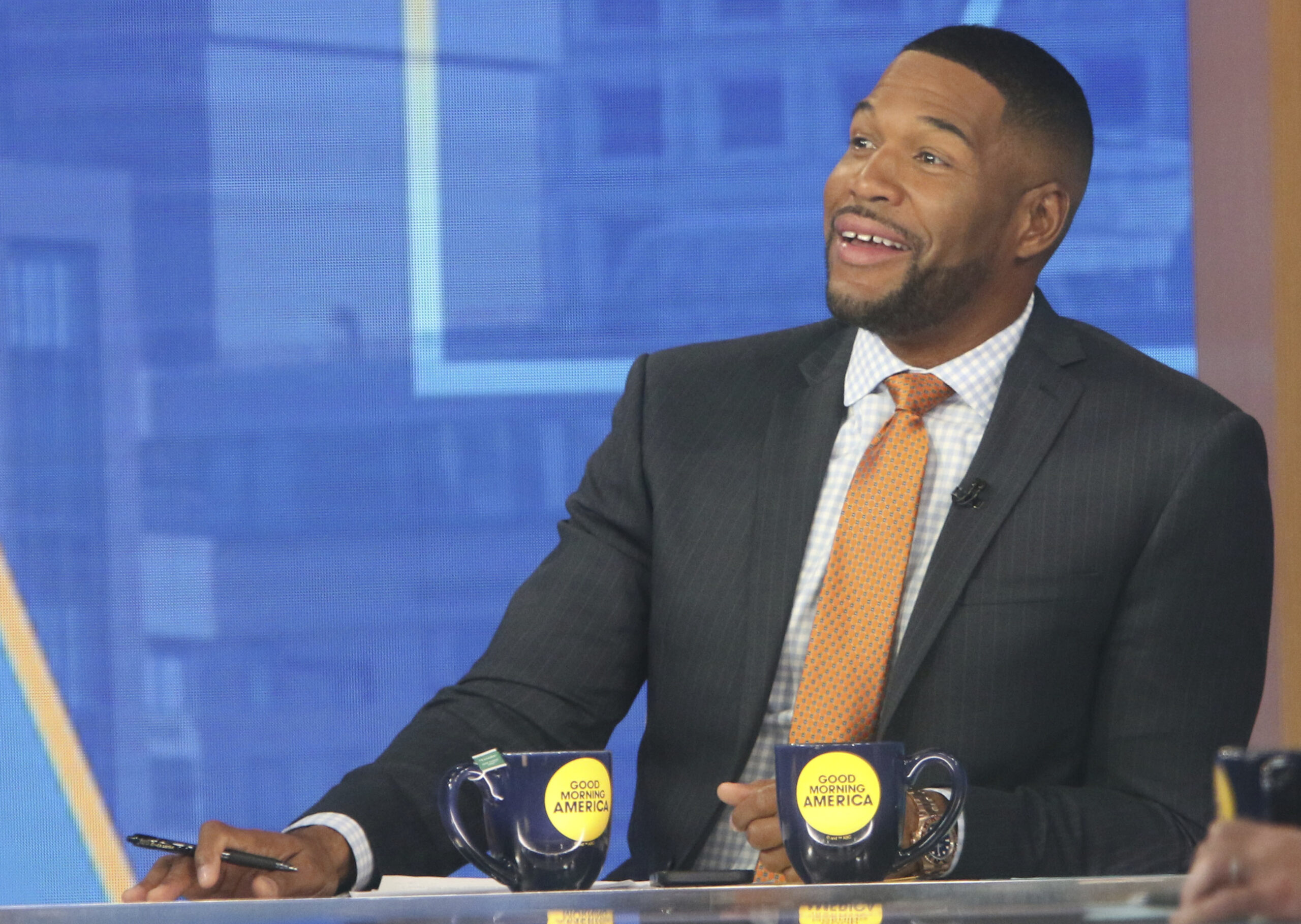 Michael Strahan Is Receiving The Hollywood Walk Of Fames First Sports Entertainment Star 