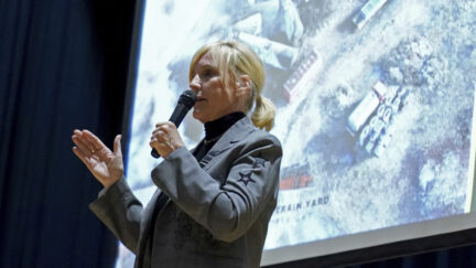 Erin Brockovich holds town hall with citizens of East Palestine over Biden admin response to train derailment disaster.