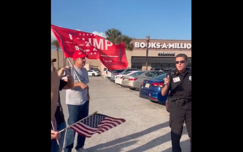 Trump Supporters Ordered to Leave DeSantis Book Signing: ‘Free Speech!’ (mediaite.com)