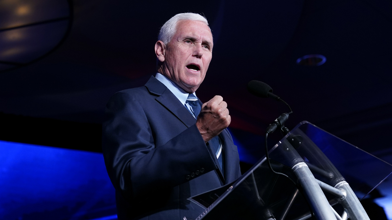 ‘Angry’ Mike Pence Blasts Carlson’s Jan 6 Revision, Levels Trump For Endangering His Family: ‘History Will Hold Donald Trump Accountable’ (mediaite.com)