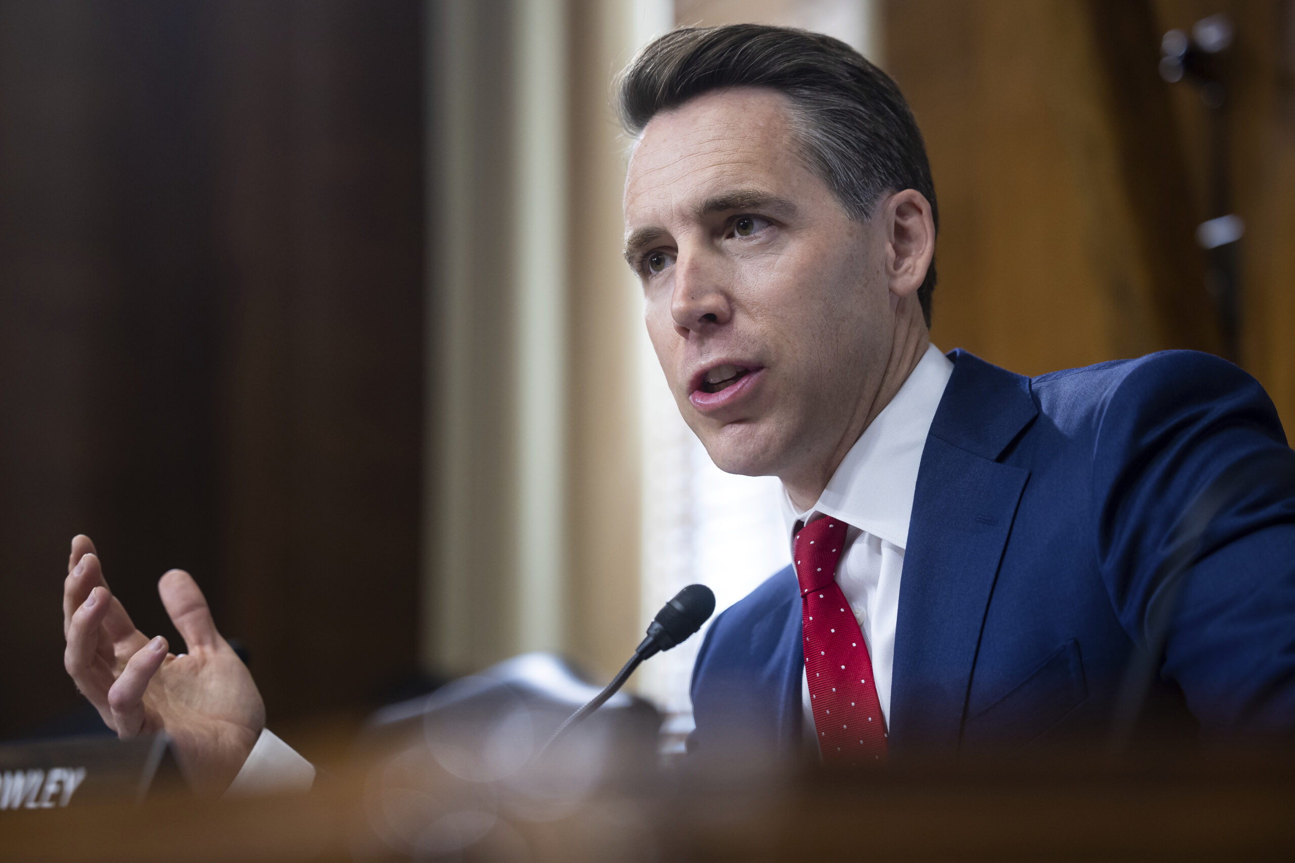 Josh Hawley Calls For Ukraine Funding To Be Redirected To Israel 