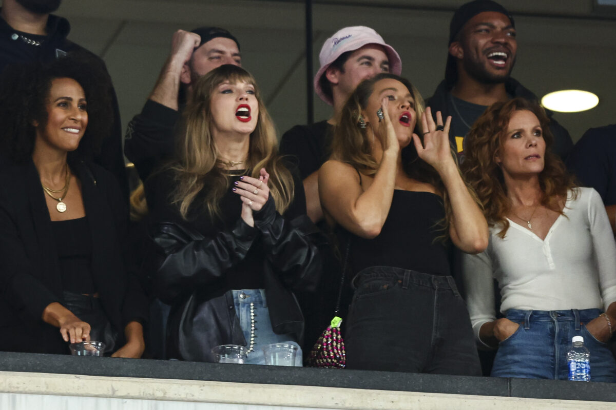 Taylor Swift and Blake Lively at the Week 4 game between the Kansas City Chiefs and New York Giants
