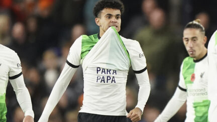 Liverpool F.C. forward Luis Diaz reveals a tribute to his kidnapped father on his shirt