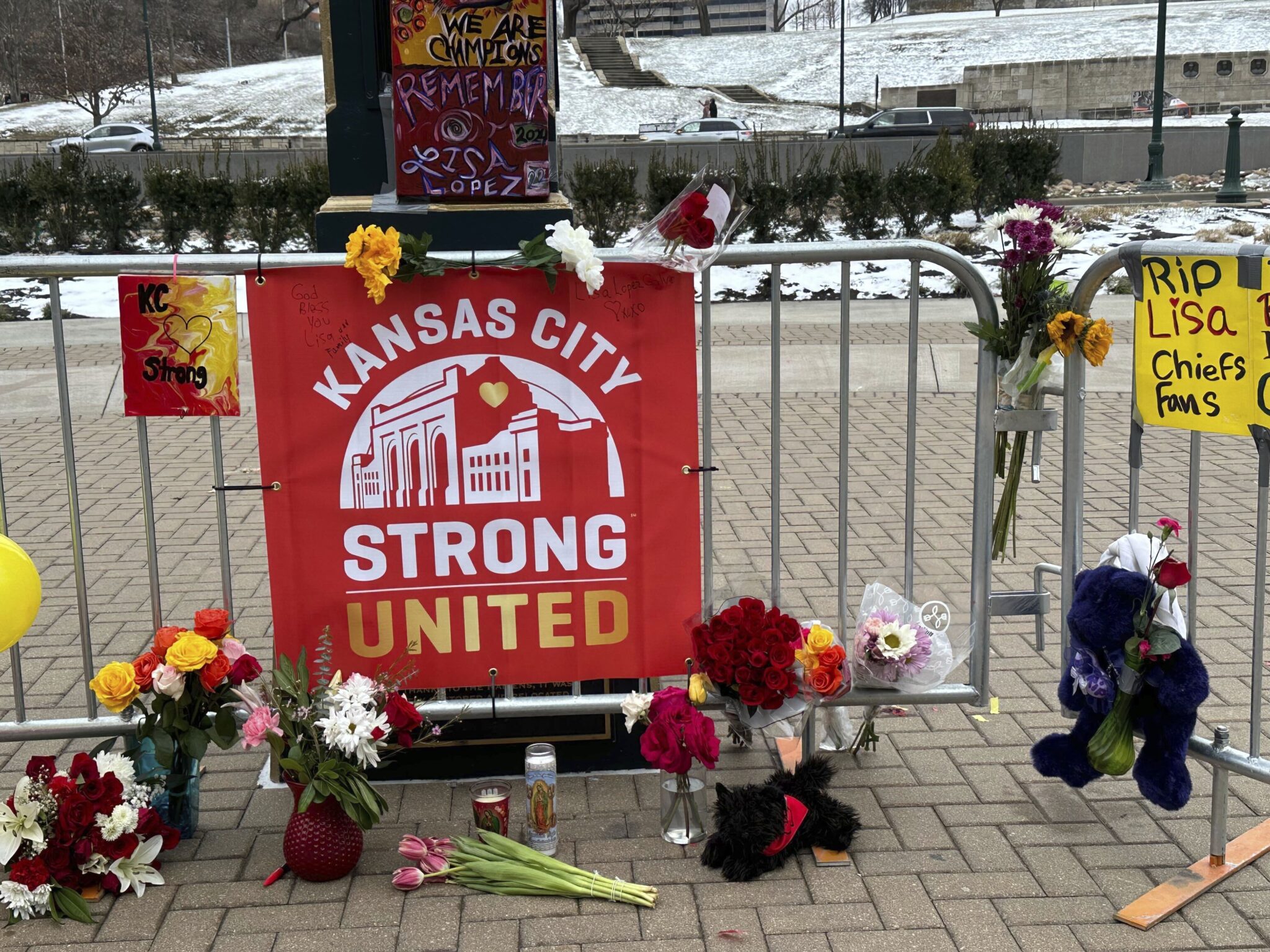 Why The Media Didn’t Report the Names of the Chiefs Parade Shooting Suspects (mediaite.com)