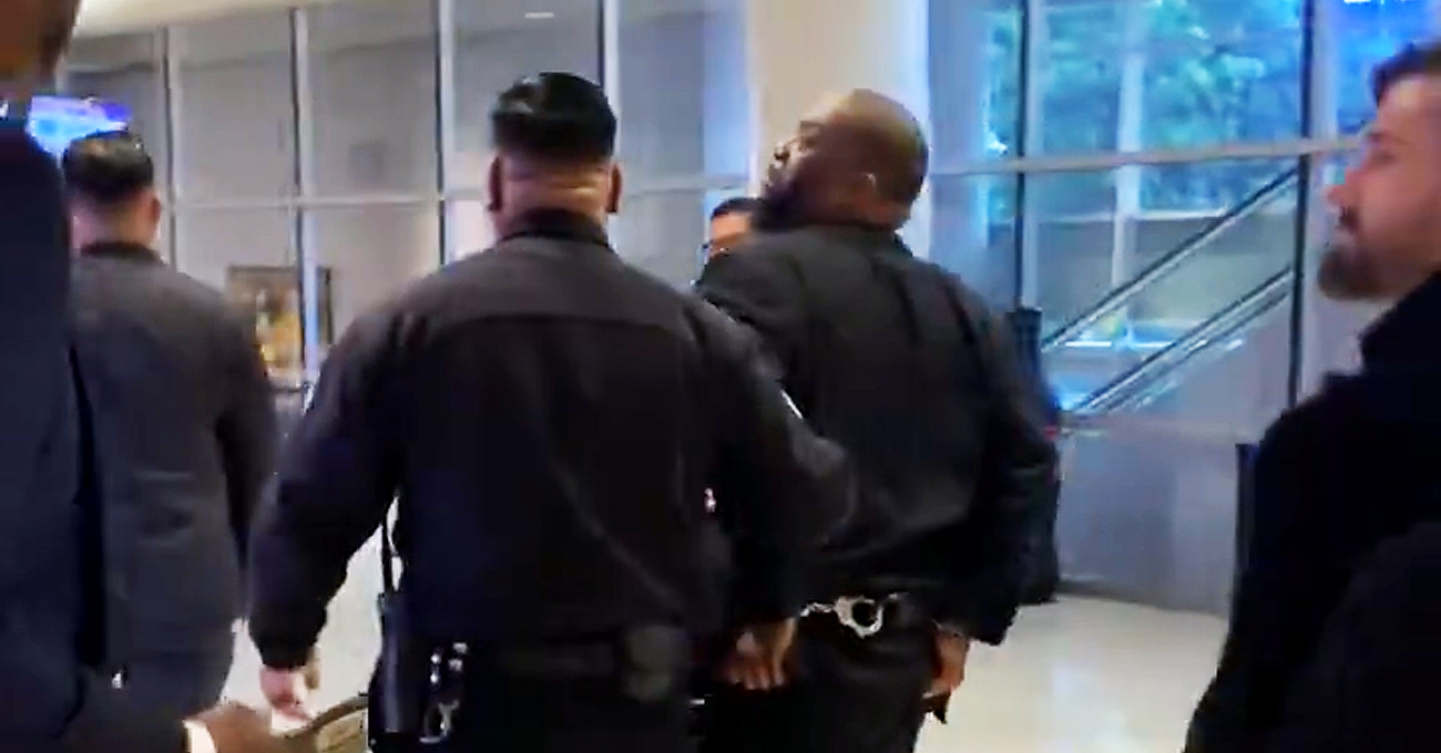 Rap Artist Killer Mike Dragged From Grammys In Handcuffs After Winning 3 Awards Including Best Rap Song (mediaite.com)