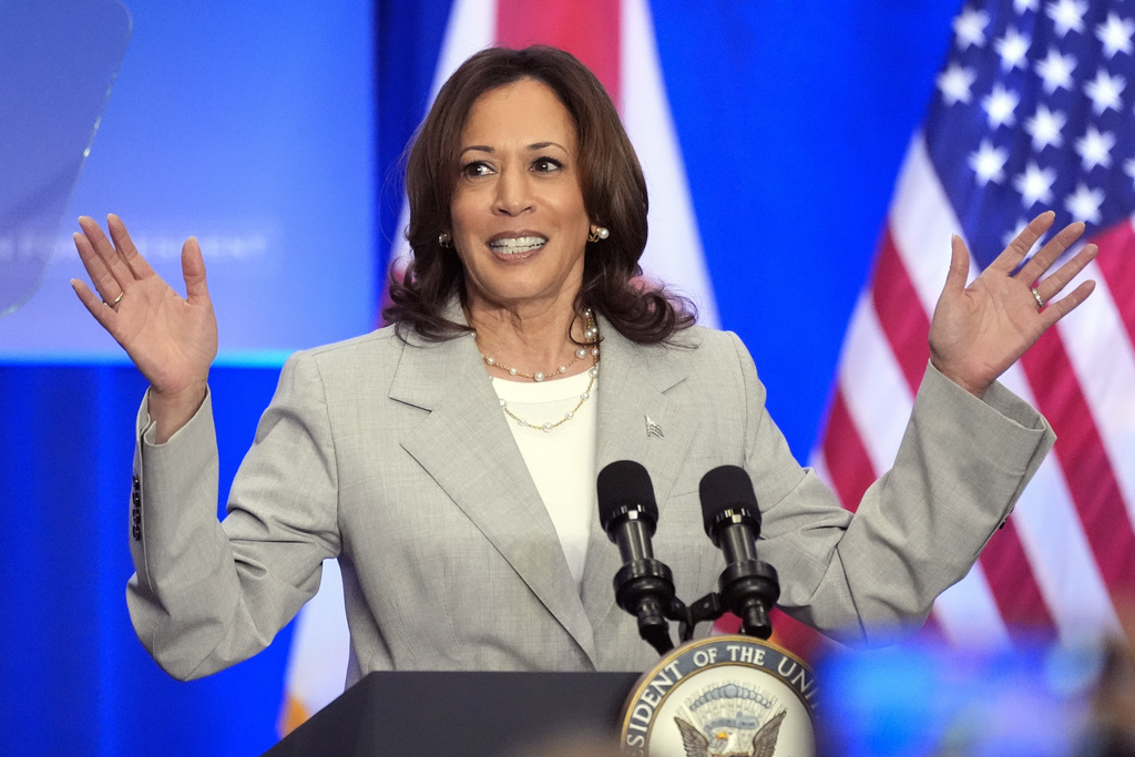 Kamala Harris Pledges 'Unite Our Nation' in First Statement