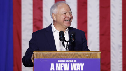 📺 Tim Walz Counters Crowd’s ‘Lock Him Up’ Chant At Rally With One Of His Own (mediaite.com)