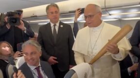 Pope Leo XIV gifted Nellie Fox's baseball bat