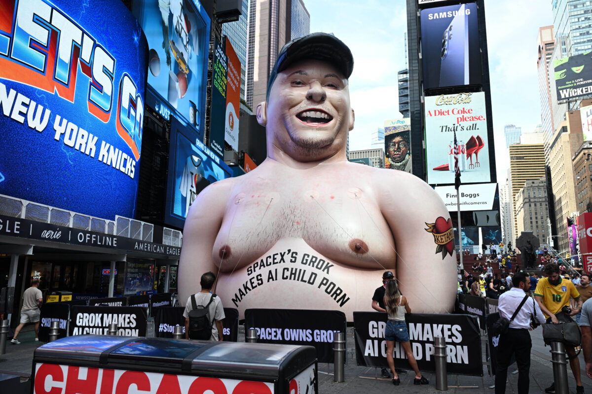 Photo by: NDZ/STAR MAX/IPx 2026 6/11/26 A giant inflatable effigy of Elon Musk on display in Times Square to protest Grok on June 11, 2026 in New York City.