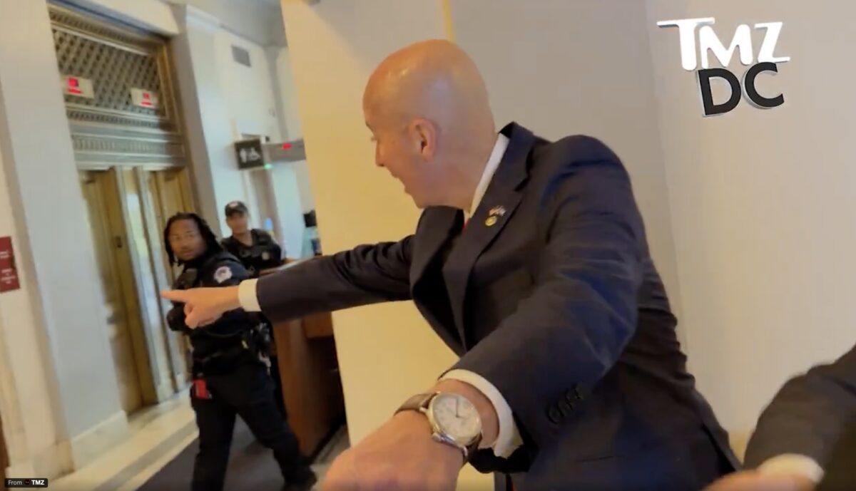 Sen. Pete Ricketts (R-NE) evading TMZ reporter Charlie Cotton