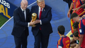 Gianni Infantino and trump with world cup trophy