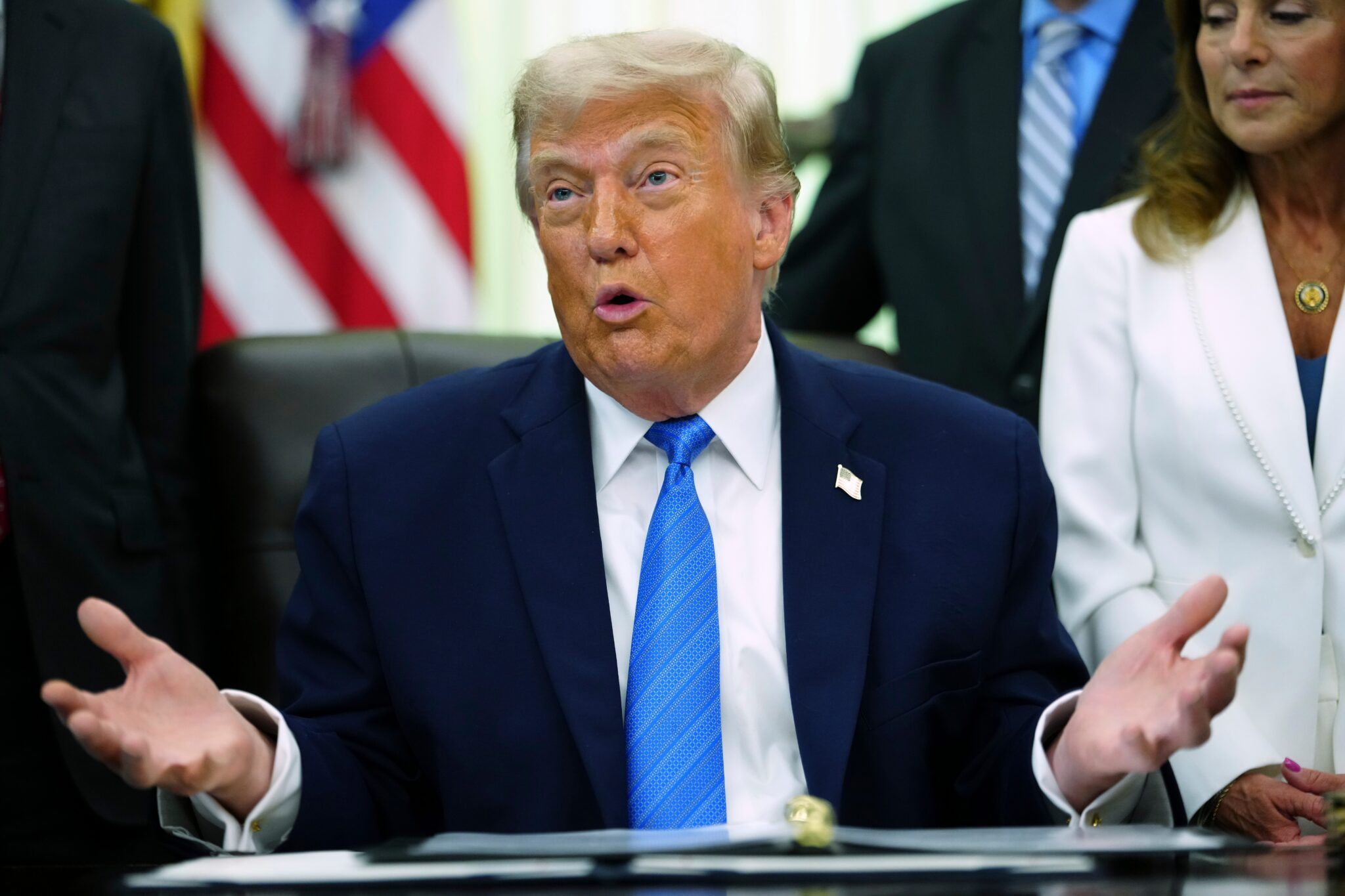 Trump WH Blocks CNN from Air Force One Despite Court Order