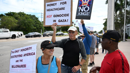 CORAL SPRINGS FL - OCTOBER 17: Florida Residents are seen protesting during No-Kings Day Rally on October 17, 2026 in Coral Springs, Florida. Credit: mpi04/MediaPunch /IPX